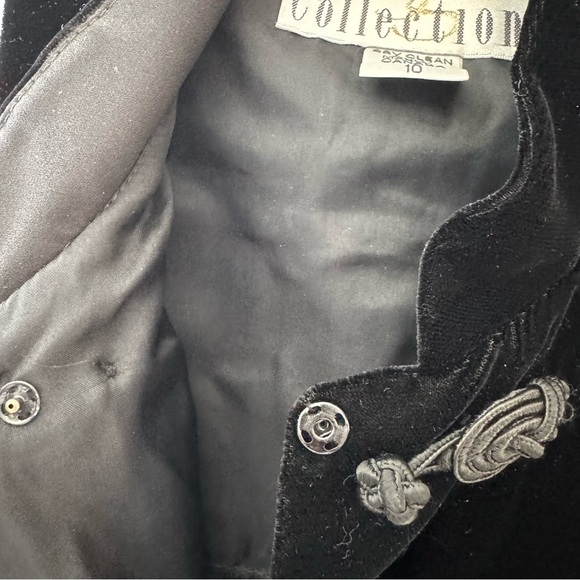 Vintage Black Velour Vest with Frog Closures – Size 10 – Made in Canada - Picture 5 of 7